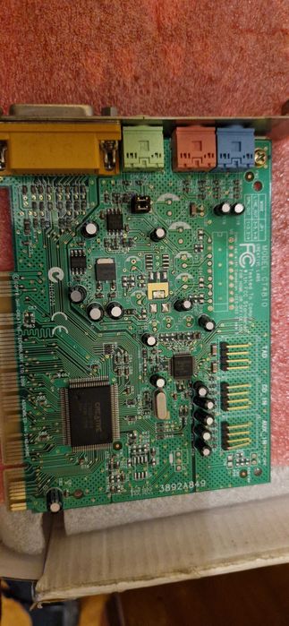 Placa de som e memorias