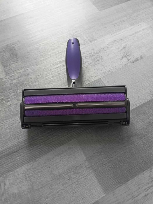 Elektryczna szczotka do zbierania sierści