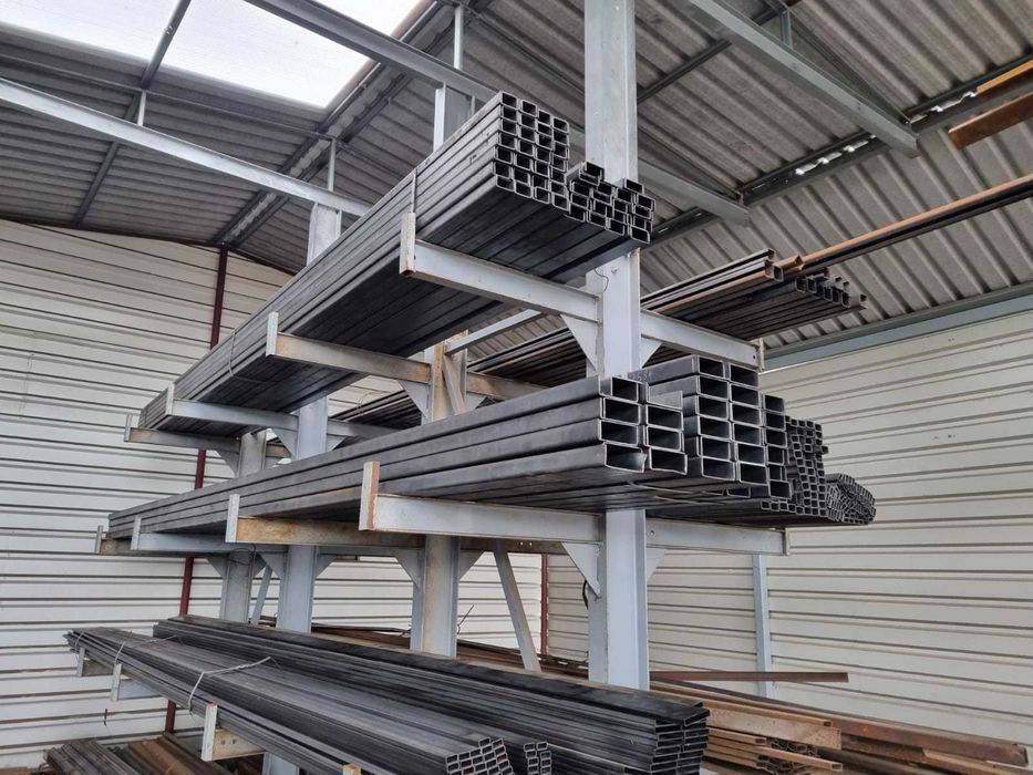 Ceownik z/g do płyt warstwowych