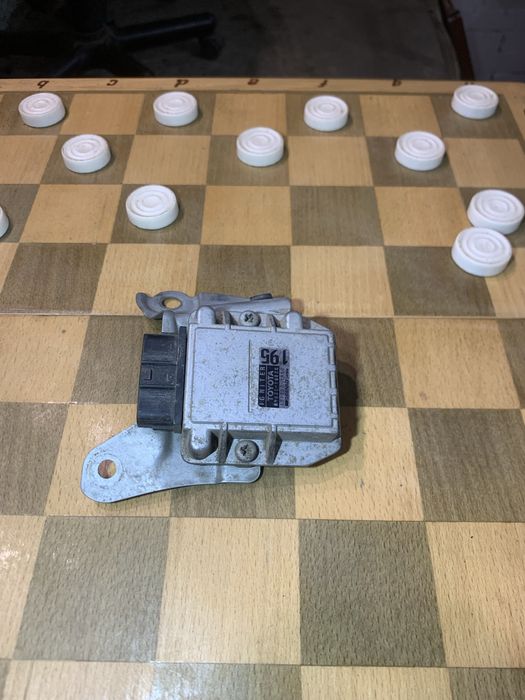 Модуль зажигания (коммутатор) 89621-16020 Toyota Carina e