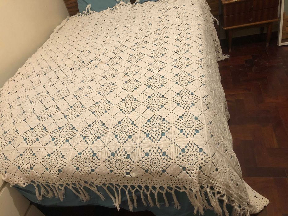 Colcha antiga de rendaa. Toda feita à mão
