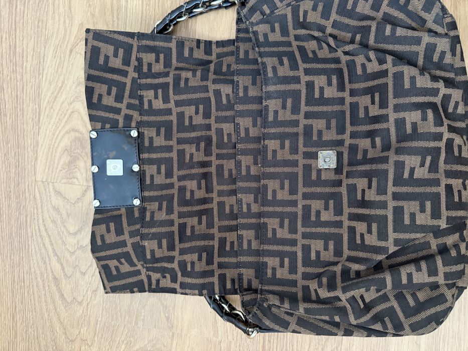 Carteira fendi mia zucca