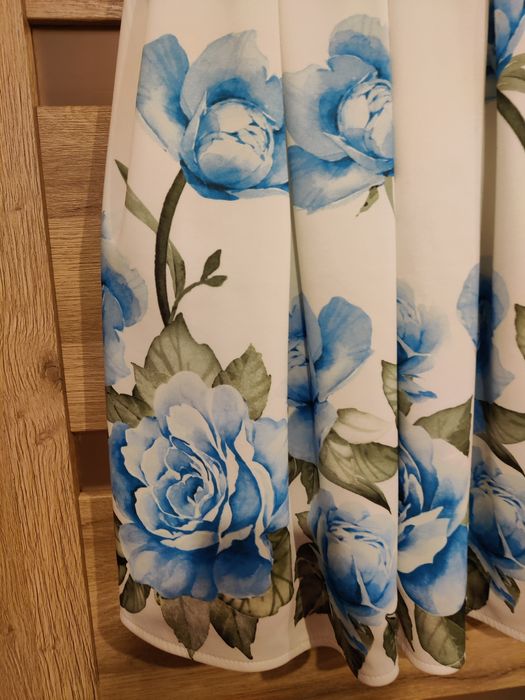 Sukienka biała w niebieskie róże S świetna na poprawiny wesele imprezę