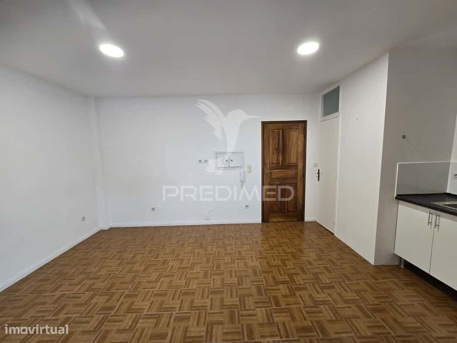 Apartamento T0 - junto ao Marquês - Porto — Paranhos, Porto