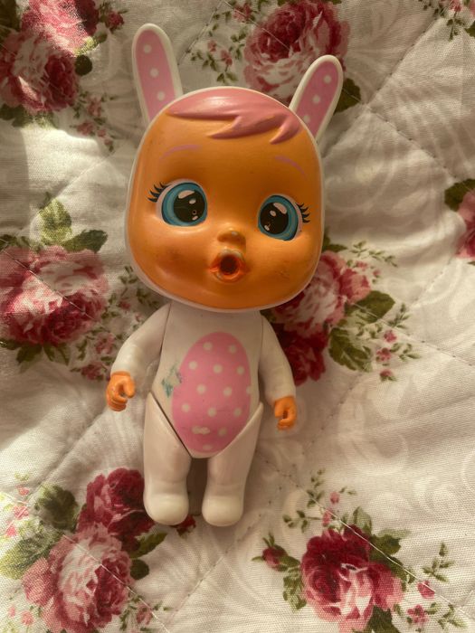 Figurka cry baby