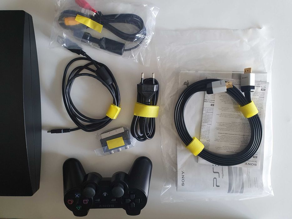 Sony Playstation 3 Slim 320 GB c/ 11 jogos