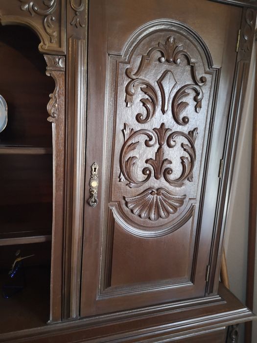 Vendo conjunto movel e mesa antiga