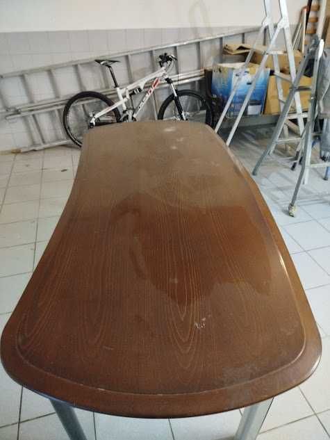 Mesa secretária em FAIA