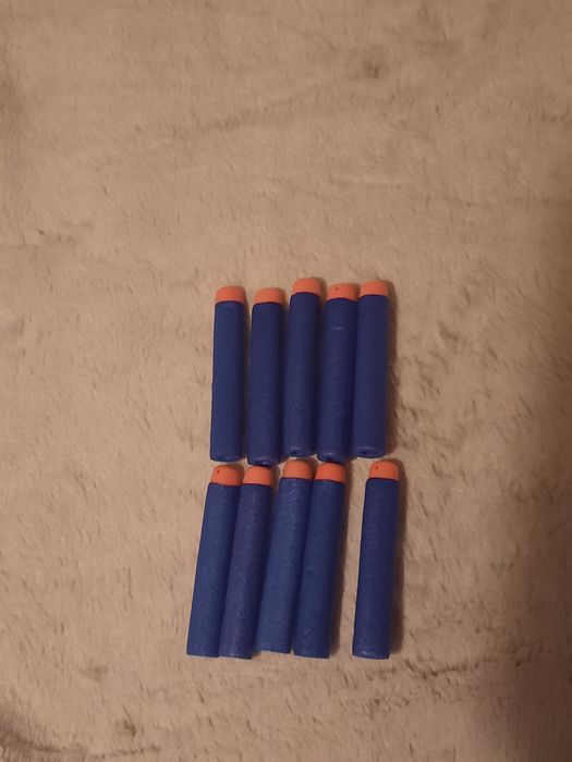 NERF Stryfe z dodatkami i bateriami w zestawie