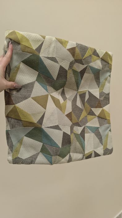 Цупка наволочка для диванної подушки