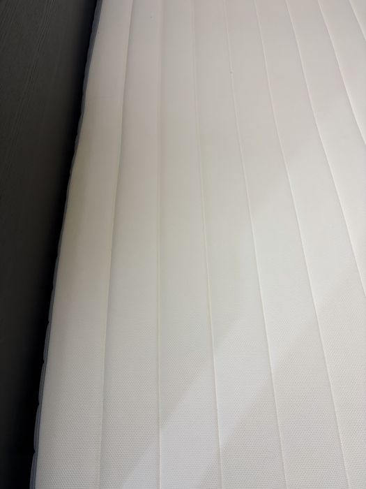 Cama e colchao Ikea