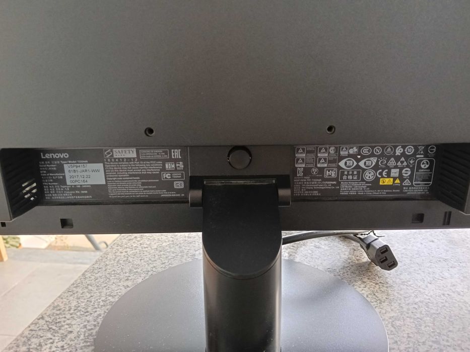 Monitor Lenovo VGA +DP