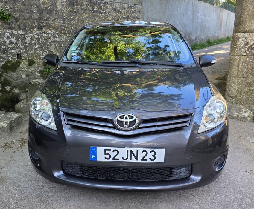 Toyota Auris 1.4 D-4D Com 88.719kms