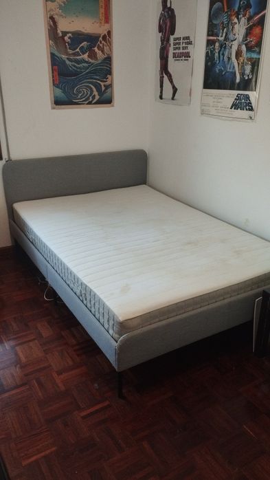 Cama de casal IKEA