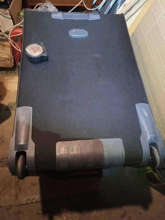 Walizka duża używana - dobra na wysyłkę kółka