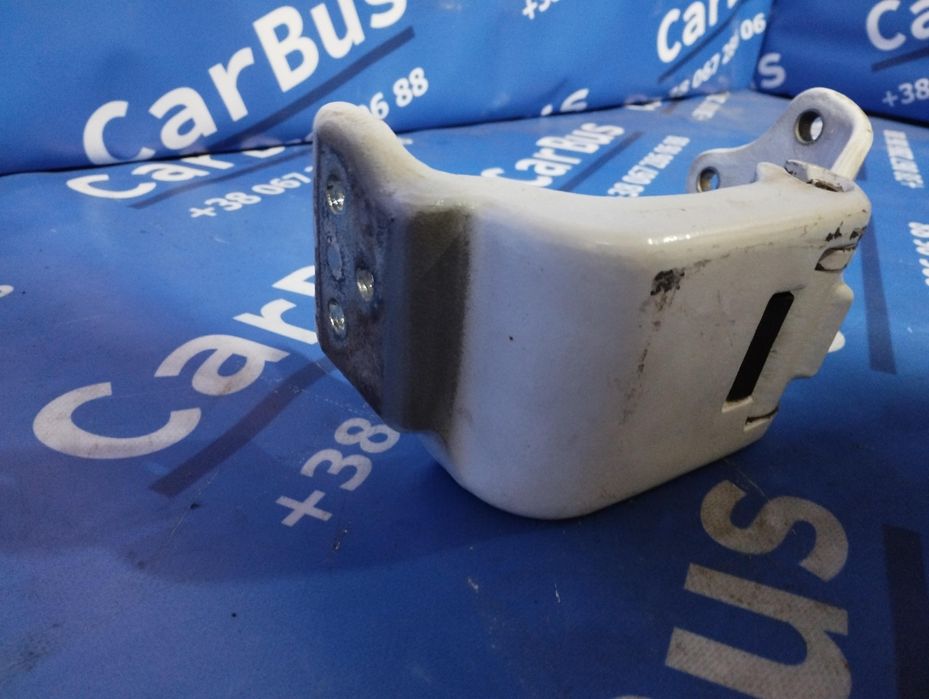 Петля дверей багажника Vito W447 петлі багажника вито 447 мерседес