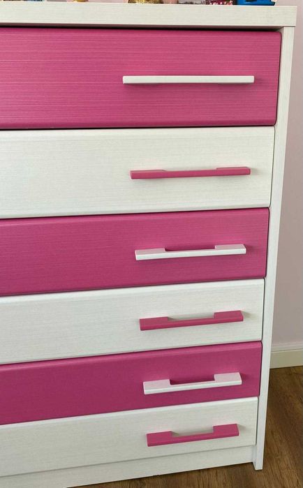 Cómoda para quarto de menina