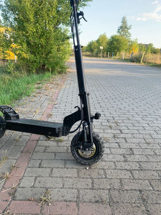 Електросамокат GIANT M11