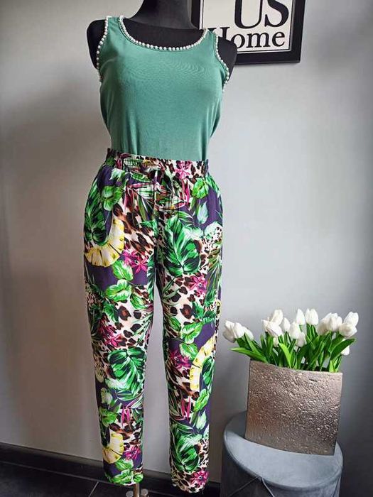 Kwiatowe kolorowe spodnie na lato 100% wiskoza rozm 38/M idealne