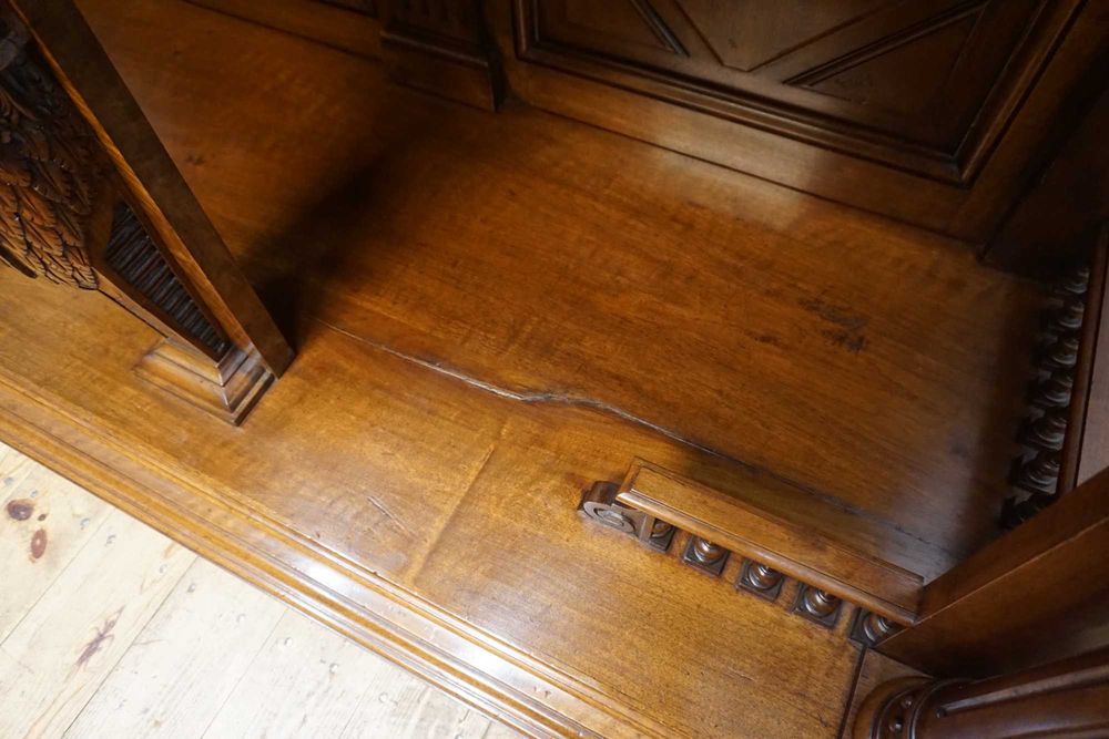 Stary Pałacowy Kabinet – Kredens Neorenesans Francja Figura Diabła