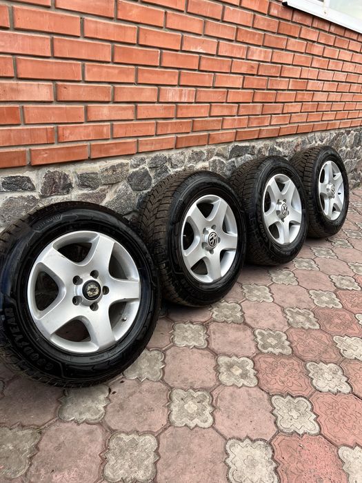 Продам зимню резину з дисками R17