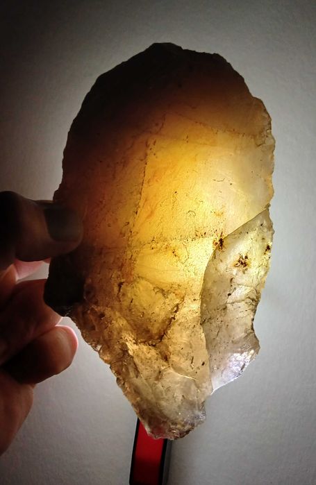 Кварц димчастий для прикрас та колекцій