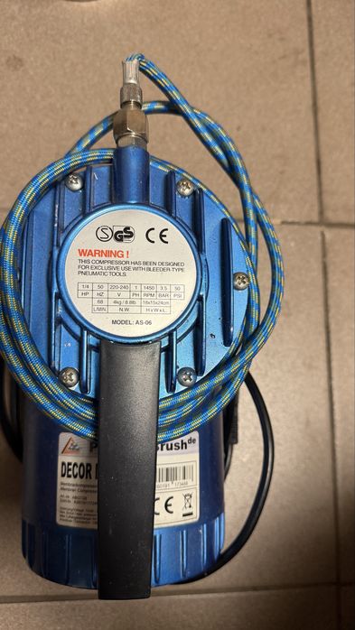 Cichy kompresor do aerografu AS-06 – mało używany, jak nowy, 100% sprawny
