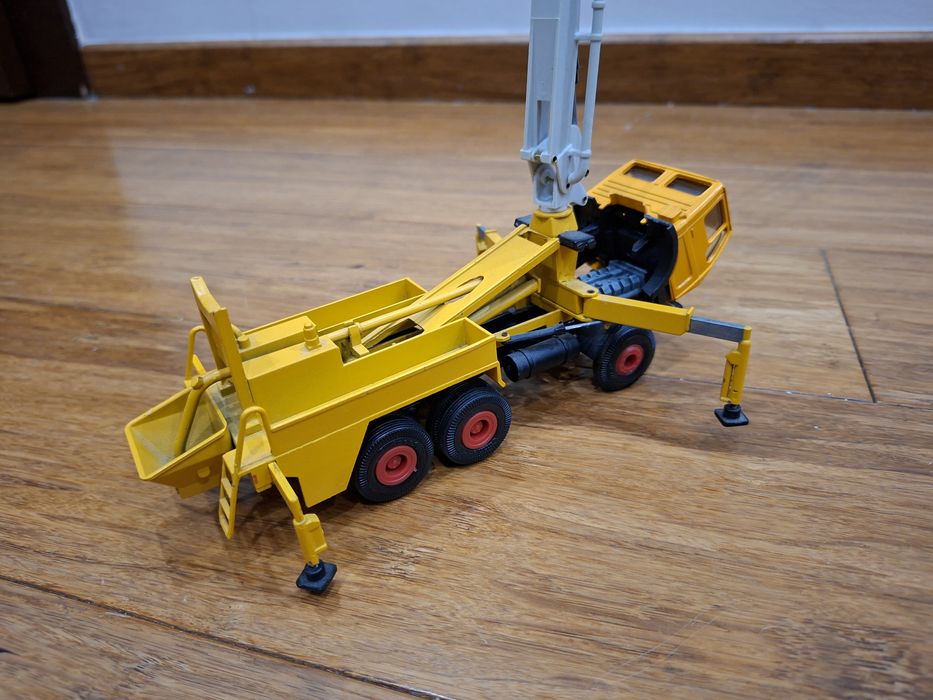 Model Conrad 3080 Pompa do betonu Mercedes 1:50 | Metal W. Germany