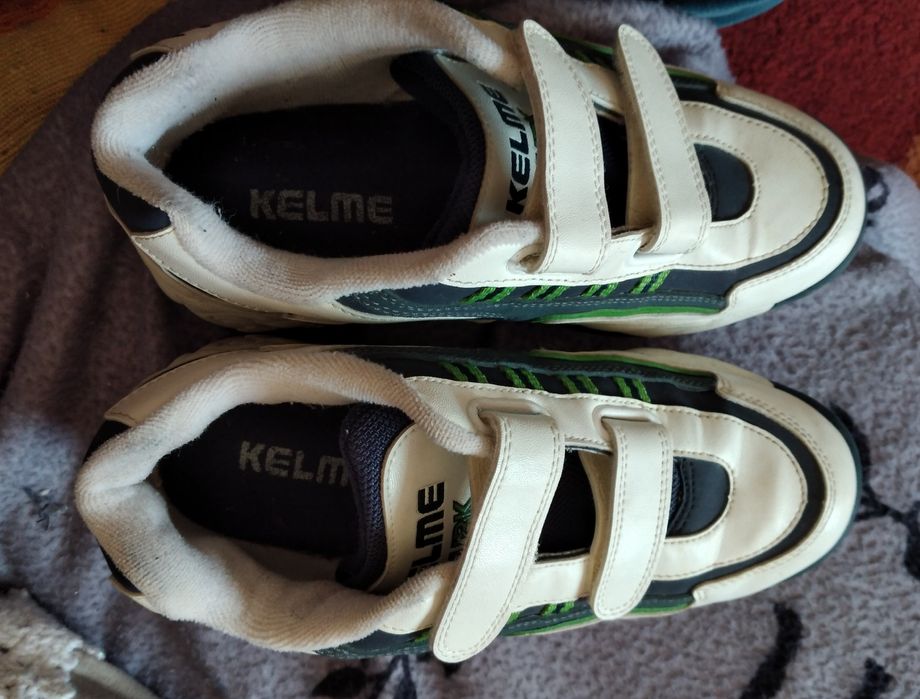 Ténis marca Kelme, tamanho 36