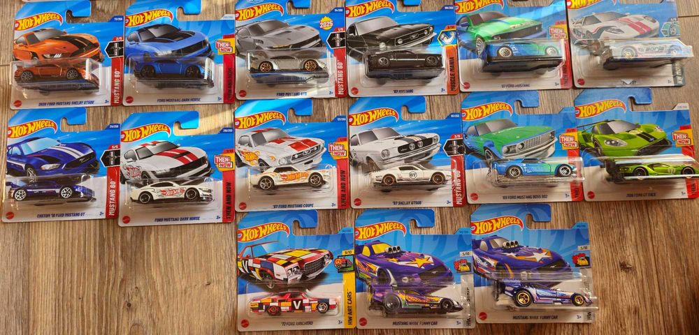 Hot wheels Ford Mustang Sierra Transit GT