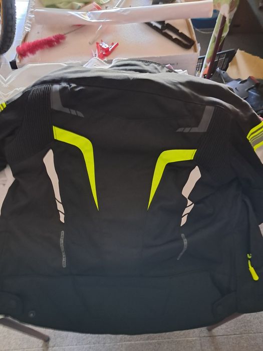 Casaco de mota com protecções