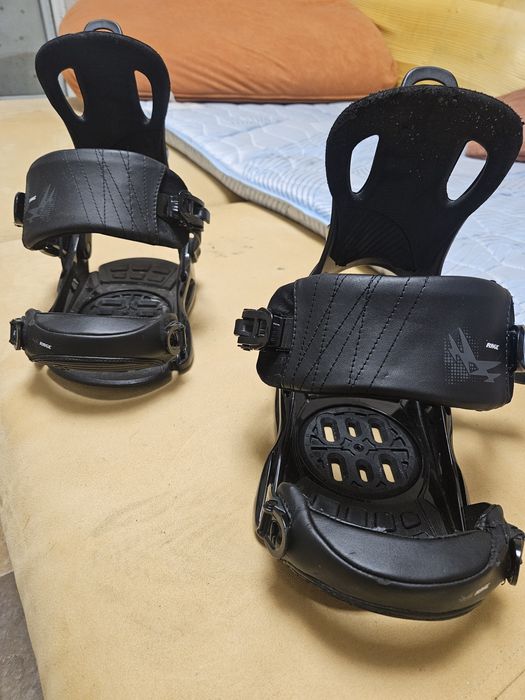 Продам кріплення Fastec на сноуборд почти нове. Катано 2 сезони.