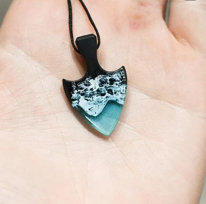 Кулон плаги ручна робота