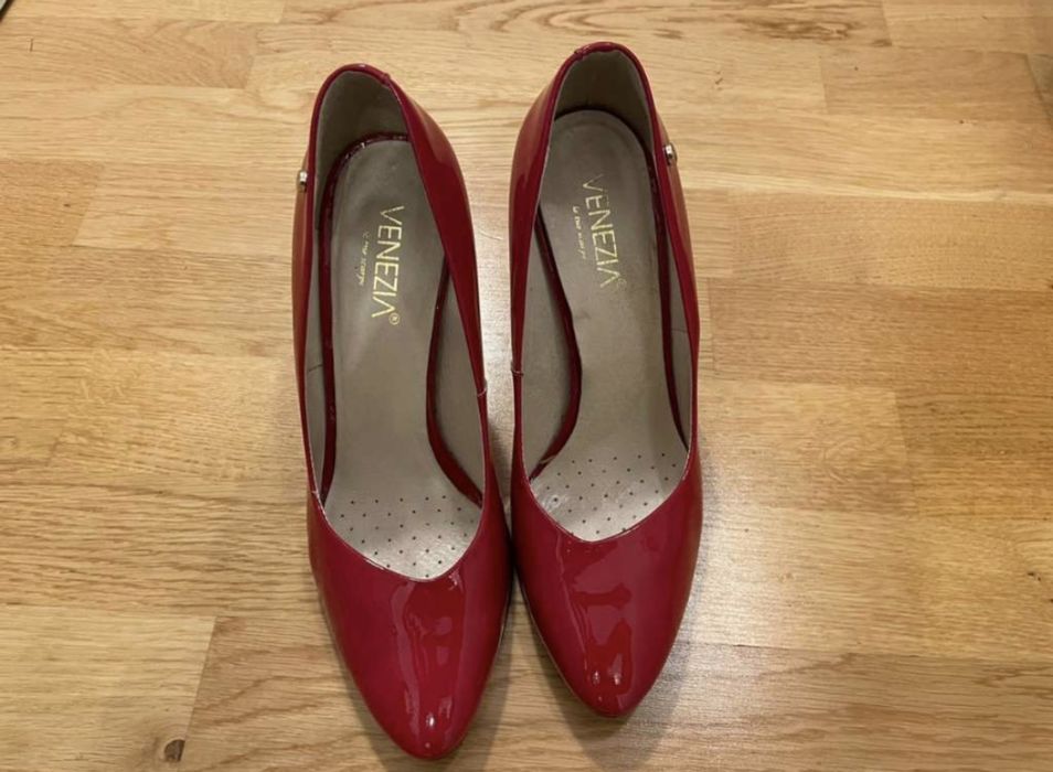 Buty Venezia 39 szpilki czerwone