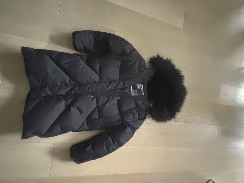 Czarna kurtka puchowa c&a 134/140
