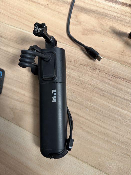 GoPro 11 Black + acessórios