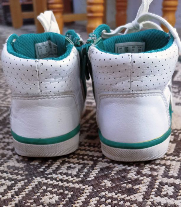 Кросівки шкіряні, високі кеди, Clarks