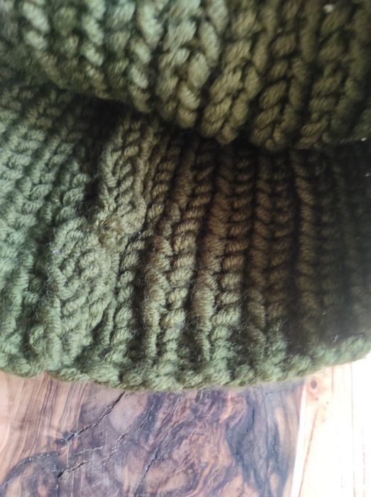 Czapka wełniana damska