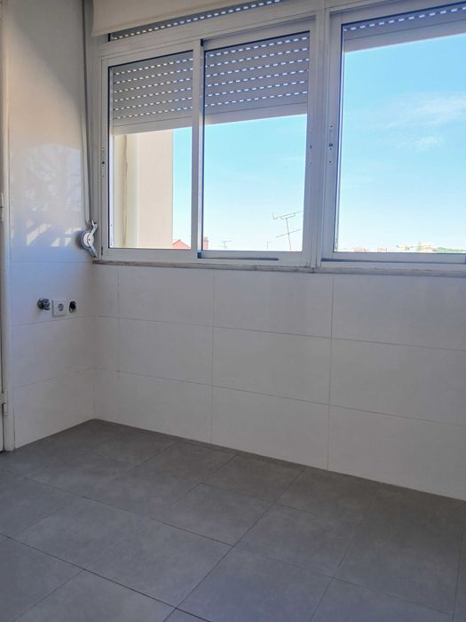 T2 Bairro das Novas Nações - Lisboa - €1.300,00/mês