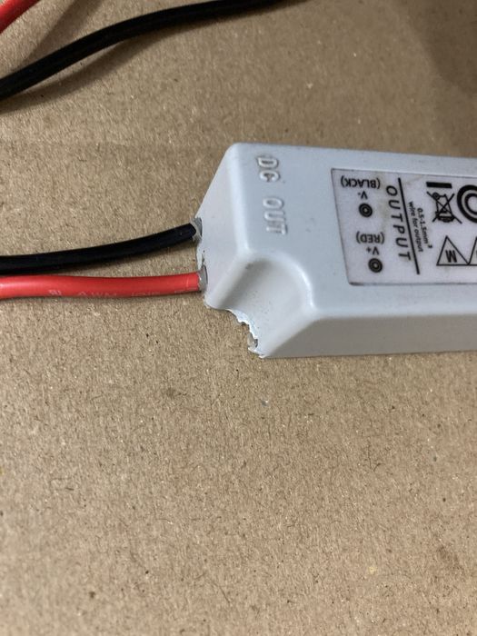 GLP GPV-18-12 do oświetlenia LED 12V 1,5A 18W
