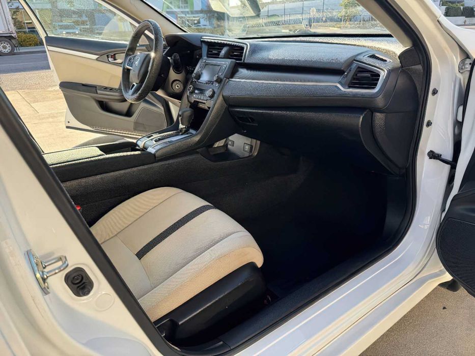 Honda Civic LX      2019