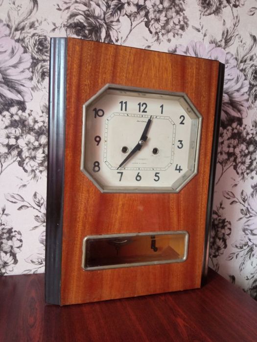 Настенные часы  стариннные с боем