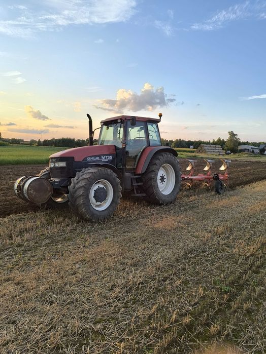 Ciągnik New Holland M135