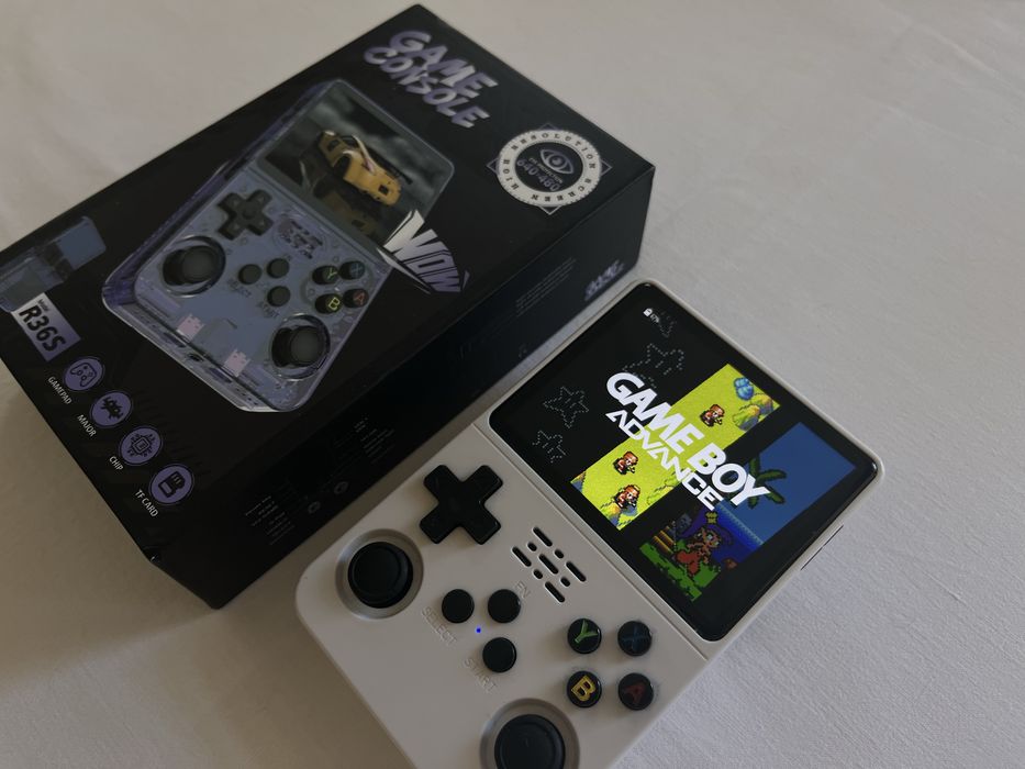 Game Console Model  R36S