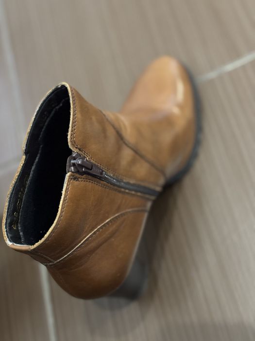 Жіночі ботільйони, ботінки Pier One