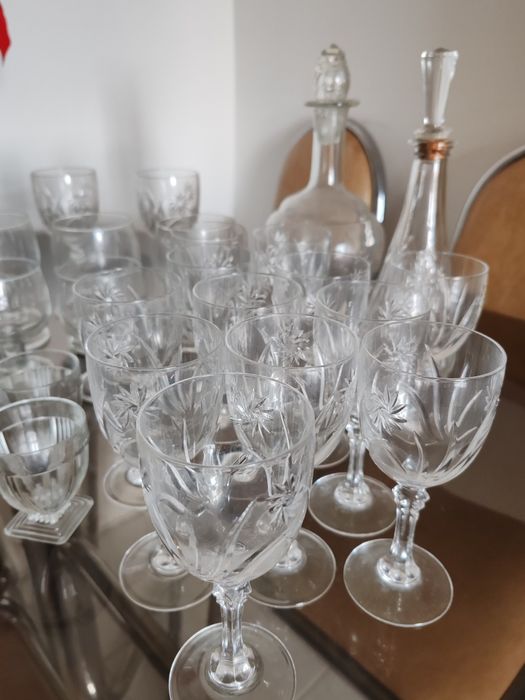 35 loiças de vidro para cristaleira