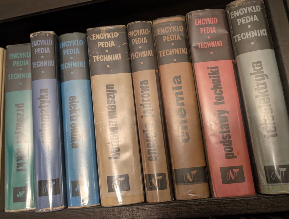 8 tomów encyklopedii techniki