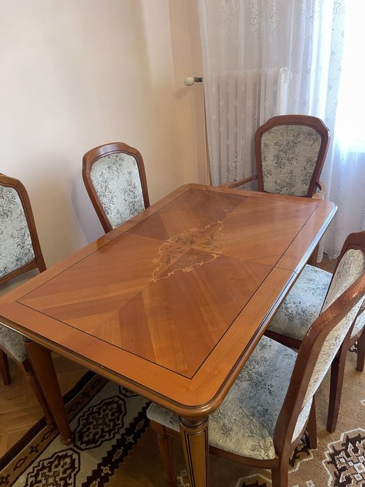 Stary drewniany stół