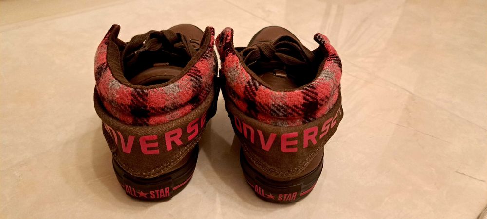 Tenis AllStar Castanhos