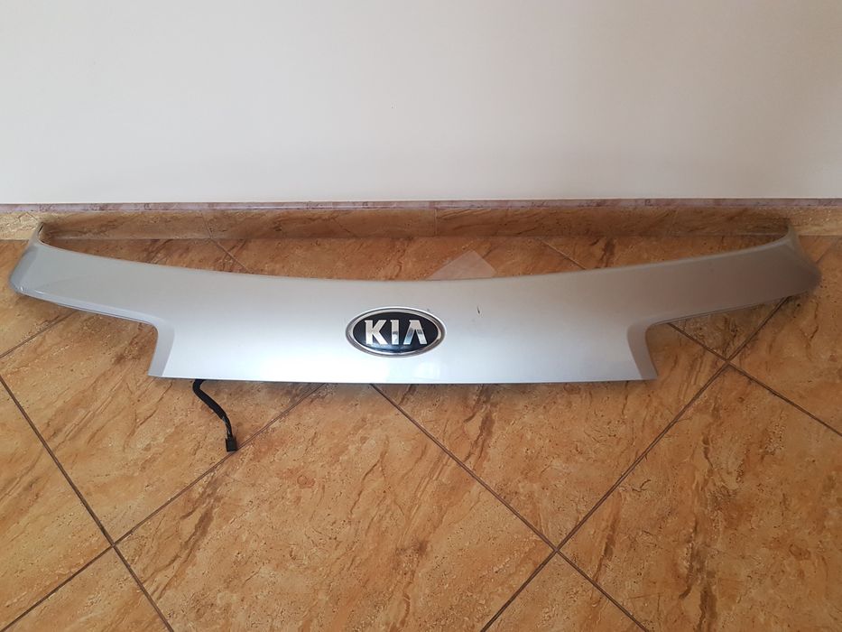 Kia Sorento 2016- Америка Накладка на заднюю крышку багажника